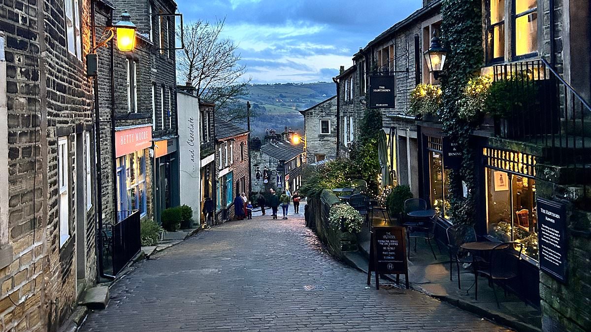 Wuthering Heights-obsessed TikTokers flock to Bronte country to see the real-life inspiration for Margot Robbie's movie