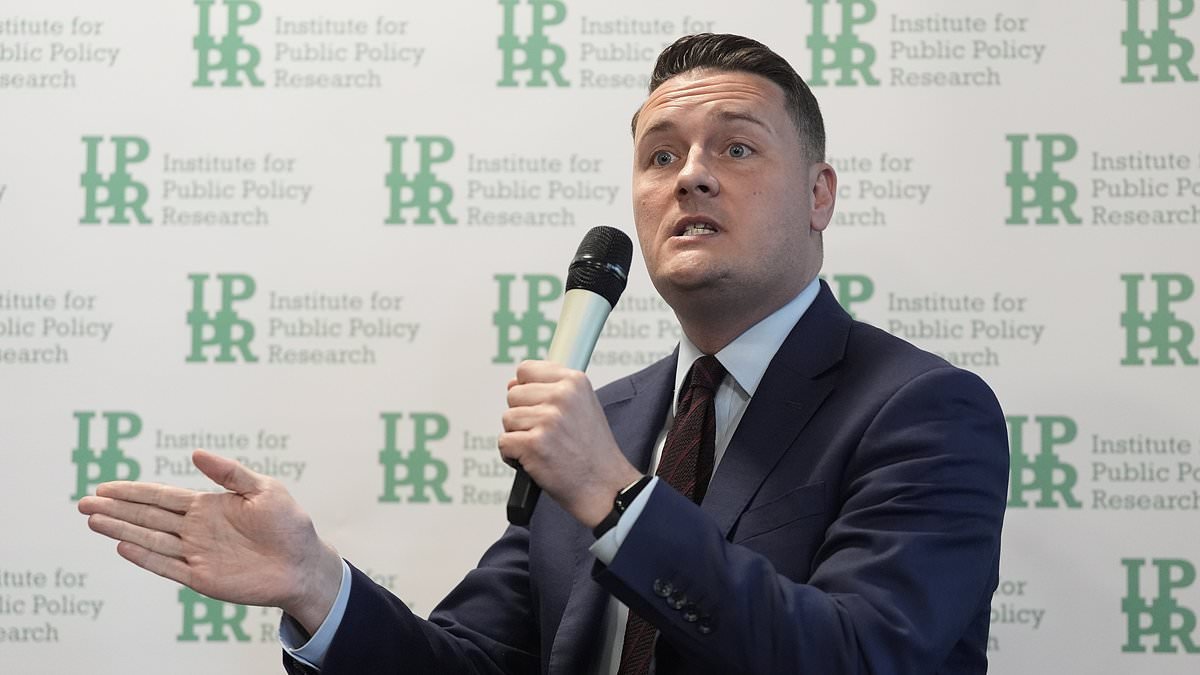 Meeting striking doctors' pay demands would 'break' the country and cost taxpayers £30billion a year as other health unions seek the same deal, Streeting warns