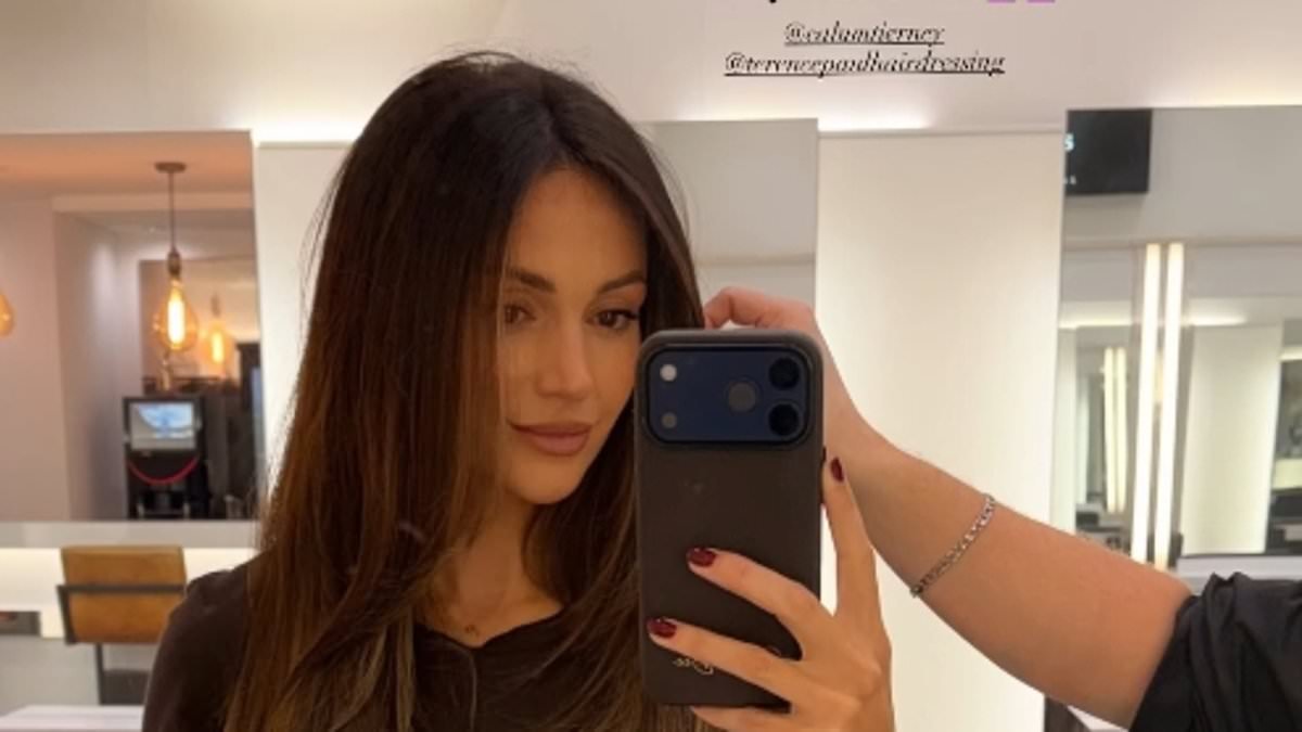 Michelle Keegan debuts Jennifer Aniston-inspired 'Rachel' haircut while